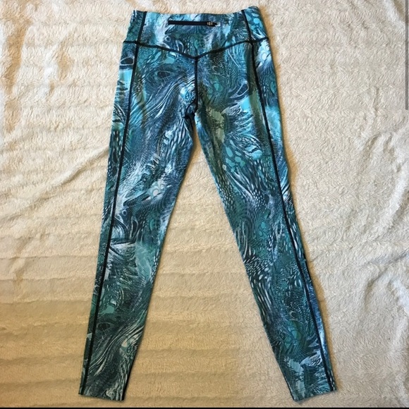 ๐ BETTER BODIES LEGGINGS ๐ - Picture 5 of 8